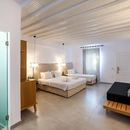 Petinaros Hotell 4*