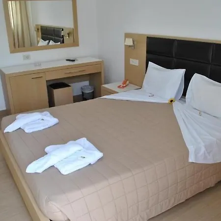 Hotell Petinaros
