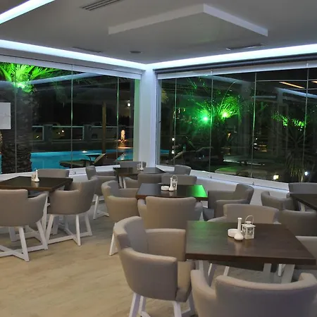 Hotell Petinaros 4*